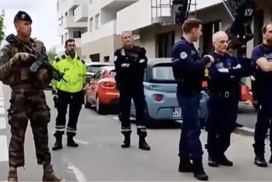 Nantes - La garde-à-vue de l'agresseur, Justin, 15 ans a été levée hier soir et il a été interné en psychiatrie - Le bilan reste ce matin de 1 mort et 4 blessés toujours à l'hôpital