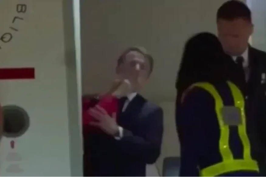 Emmanuel Macron a-t-il été giflé par Brigitte à bord de l'avion présidentiel ?